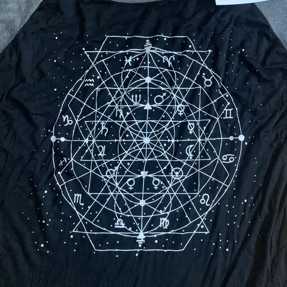 🖤NWT - Zodiac Shirt🖤 - Picture 2 of 4